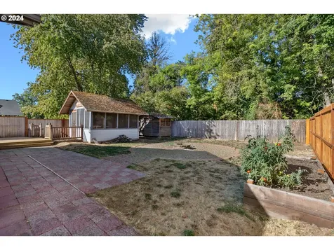 1778 Labona Drive Eugene OR 97404