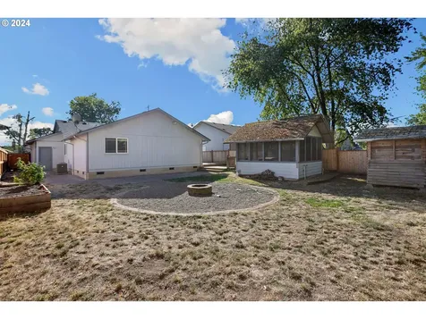 1778 Labona Drive Eugene OR 97404