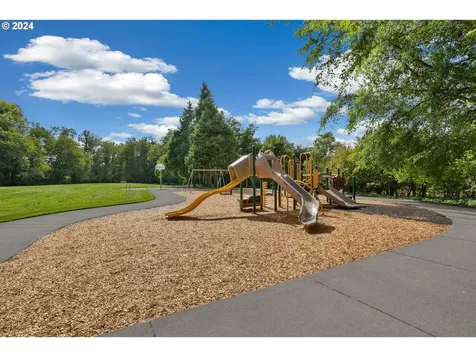 1778 Labona Drive Eugene OR 97404