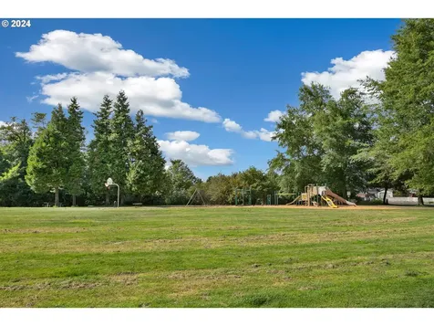 1778 Labona Drive Eugene OR 97404