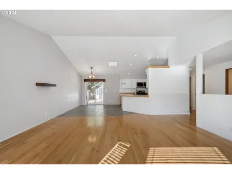 1778 Labona Drive Eugene OR 97404