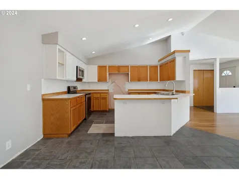 1778 Labona Drive Eugene OR 97404