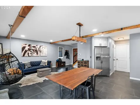 9530 NW Roseway Avenue Portland OR 97231