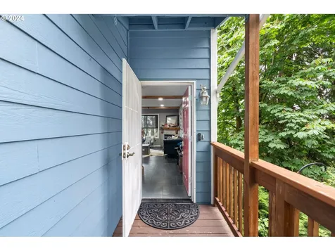 9530 NW Roseway Avenue Portland OR 97231