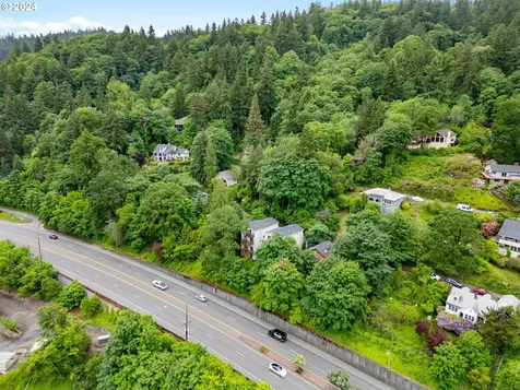 9530 NW Roseway Avenue Portland OR 97231