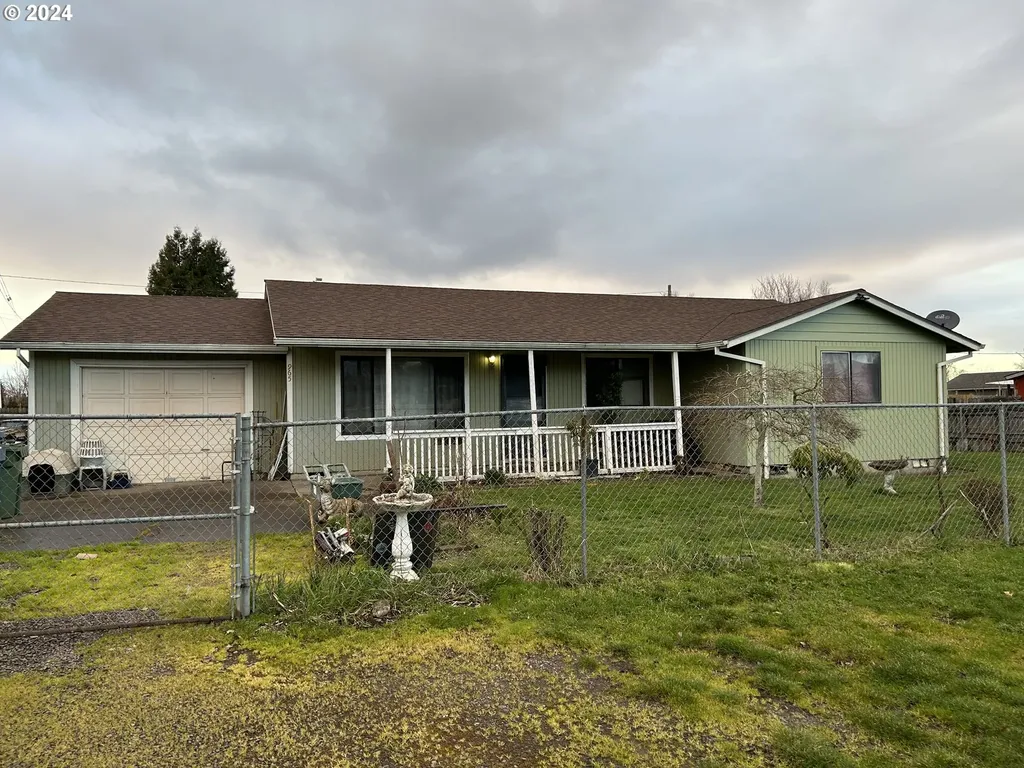 965 3rd Street Gervais OR 97026