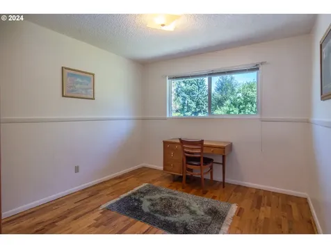 909 Nw Broadway Street Roseburg OR 97471