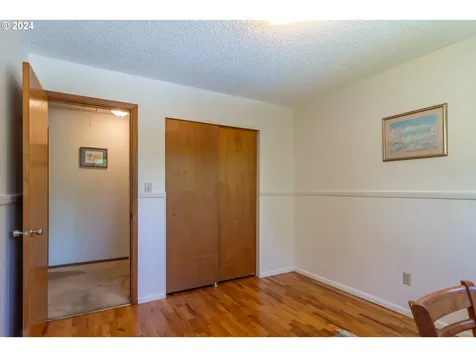 909 Nw Broadway Street Roseburg OR 97471