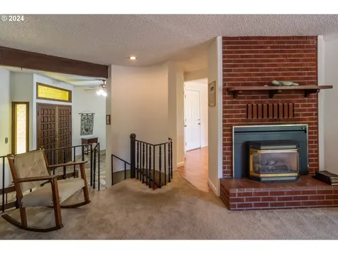 909 Nw Broadway Street Roseburg OR 97471