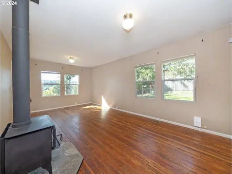 352 Louisiana Avenue Vernonia OR 97064