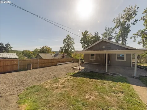 352 Louisiana Avenue Vernonia OR 97064