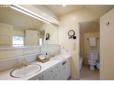 480 Horizon Road Eugene OR 97405