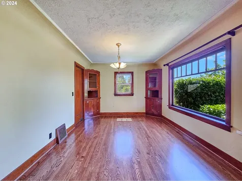 20618 S South End Road Oregon City OR 97045