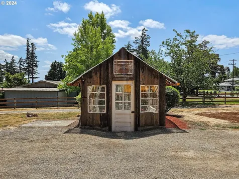 20618 S South End Road Oregon City OR 97045