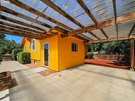 20618 S South End Road Oregon City OR 97045