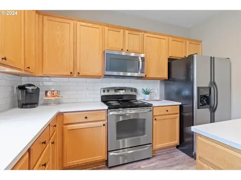 16506 Ne Pacific Drive Portland OR 97230