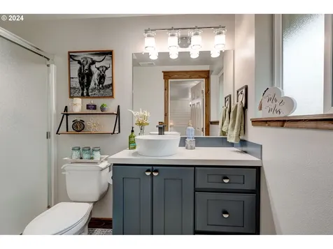 121 Hahn Drive Kalama WA 98625
