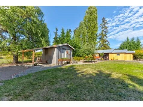 121 Hahn Drive Kalama WA 98625
