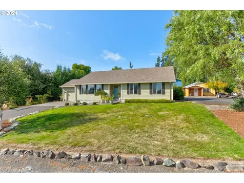 121 Hahn Drive Kalama WA 98625