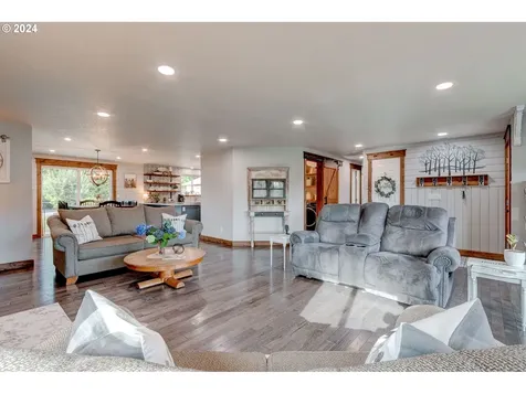 121 Hahn Drive Kalama WA 98625