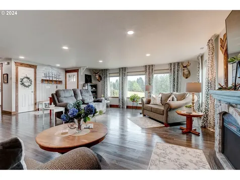 121 Hahn Drive Kalama WA 98625