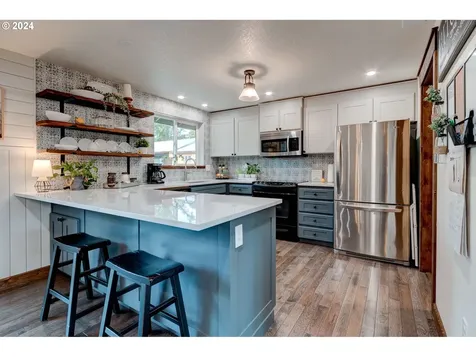 121 Hahn Drive Kalama WA 98625