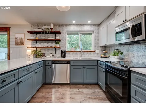 121 Hahn Drive Kalama WA 98625