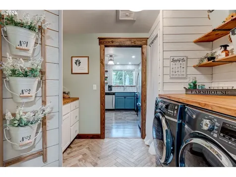 121 Hahn Drive Kalama WA 98625