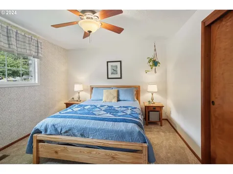 901 Barger Street Silverton OR 97381
