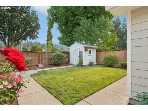 901 Barger Street Silverton OR 97381