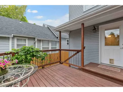 2301 Ne Rodney Avenue Portland OR 97212