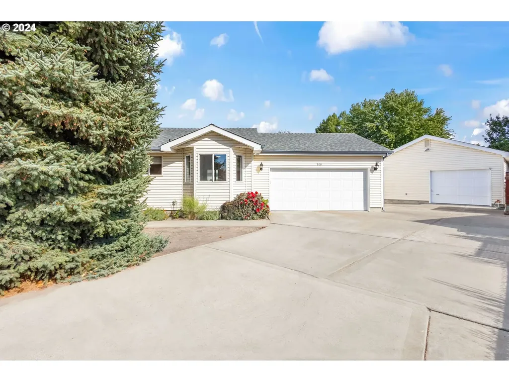 308 SE Juniper Court Prineville OR 97754