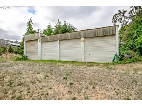 5734 Skyline Road S Salem OR 97306