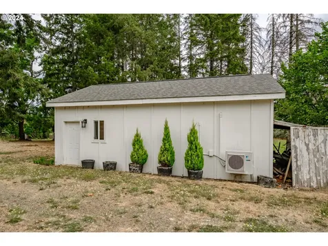 5734 Skyline Road S Salem OR 97306