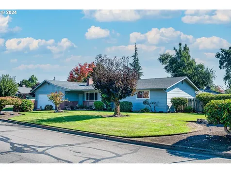1977 Lomond Avenue Springfield OR 97477
