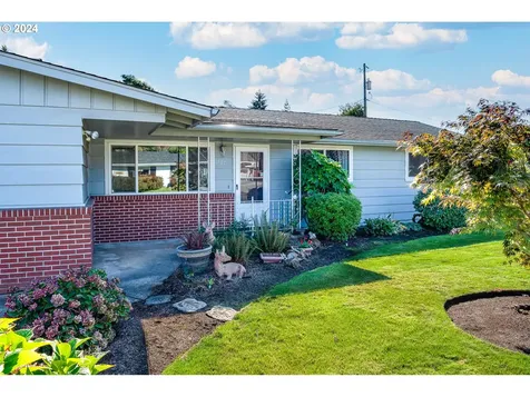 1977 Lomond Avenue Springfield OR 97477