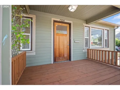 7204 N Albina Avenue Portland OR 97217