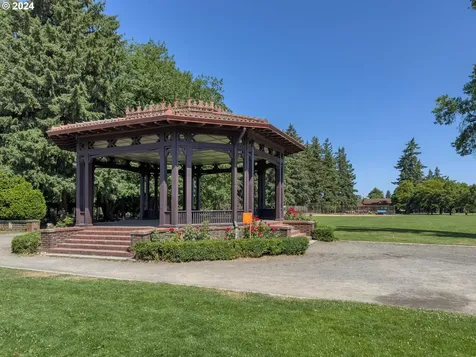 7204 N Albina Avenue Portland OR 97217