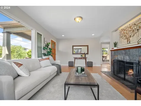7204 N Albina Avenue Portland OR 97217