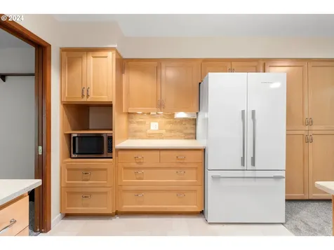 1235 NE 135th Avenue Portland OR 97230