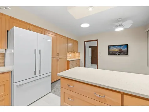 1235 NE 135th Avenue Portland OR 97230