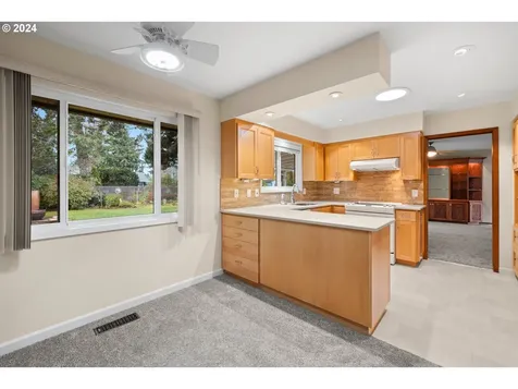 1235 NE 135th Avenue Portland OR 97230