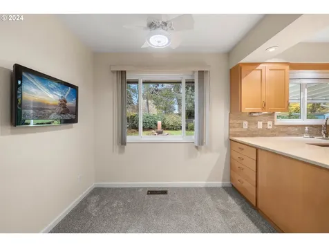 1235 NE 135th Avenue Portland OR 97230