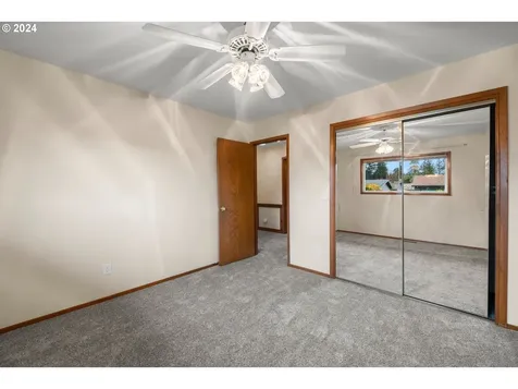 1235 NE 135th Avenue Portland OR 97230