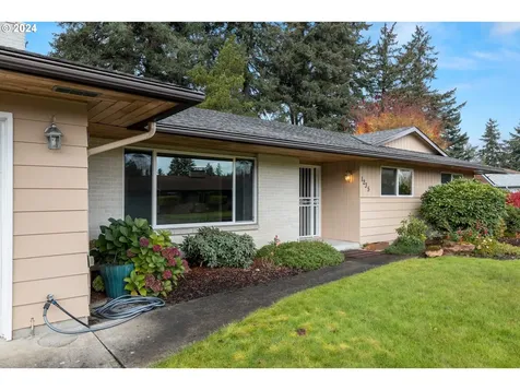 1235 NE 135th Avenue Portland OR 97230