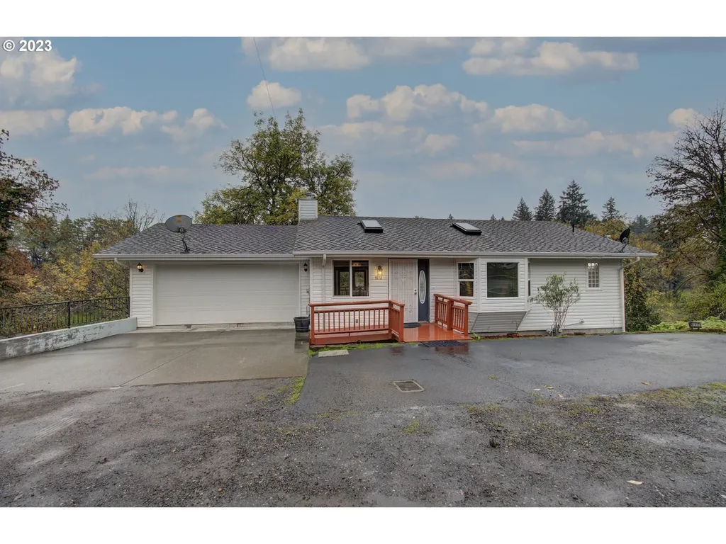 1072 N Shepherd Road Washougal WA 98671