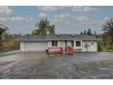 1072 N Shepherd Road Washougal WA 98671