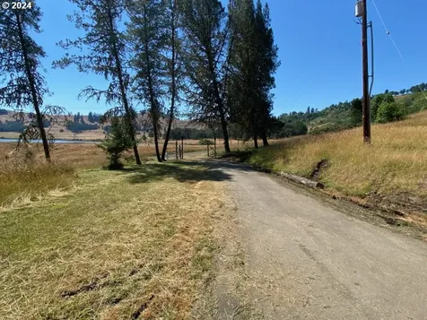 10000 S Bank Drive Roseburg OR 97470