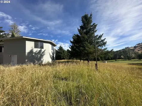 10000 S Bank Drive Roseburg OR 97470