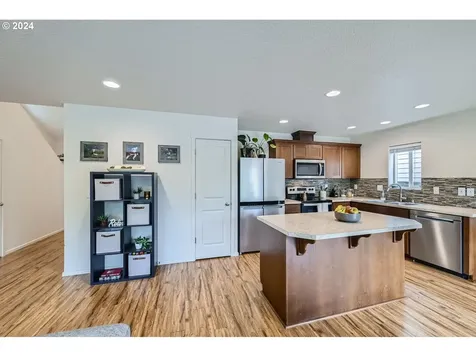 13011 NE 114th Way Vancouver WA 98682